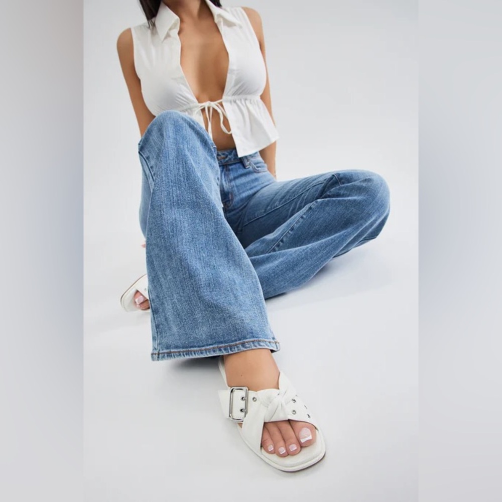 Always Low Key Sandals - Picture 3 of 5